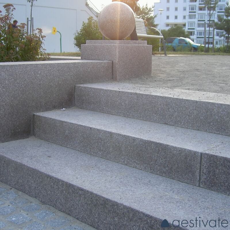 Blockstufen aus Naturstein aestivate