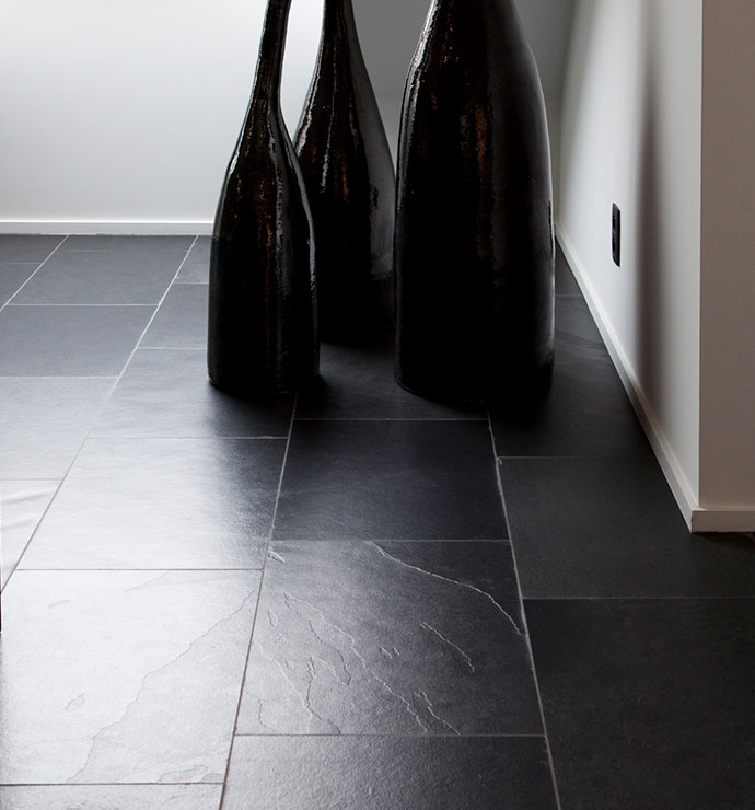 Bodenfliesen-Preto-do-Cavalo-aestivate-Mustang-Schiefer-2-1.jpg Preto do Cavalo Mustang Schiefer aestivate