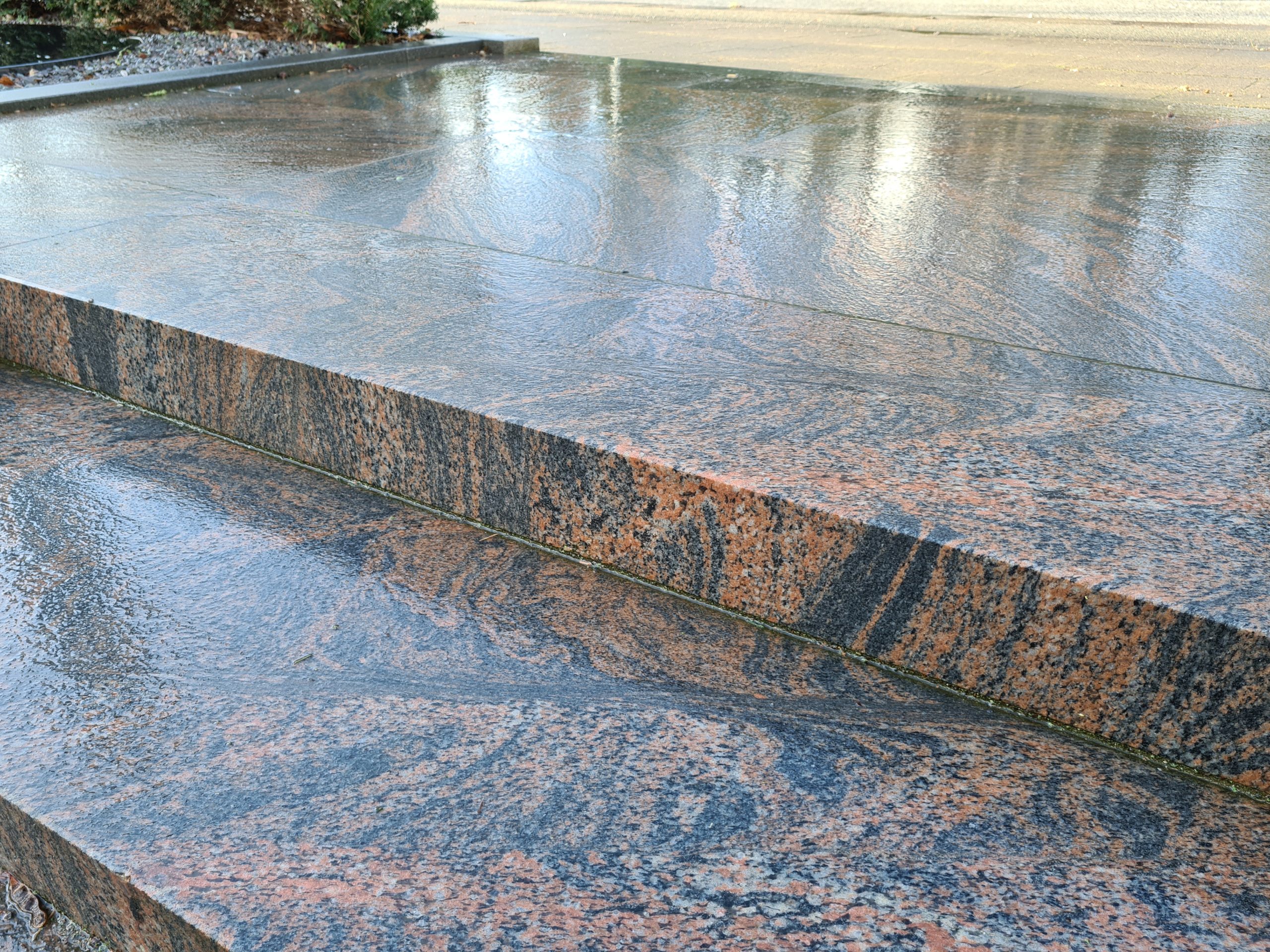 Halmstad Blockstufen nass aestivate Blockstufen Granit aestivate