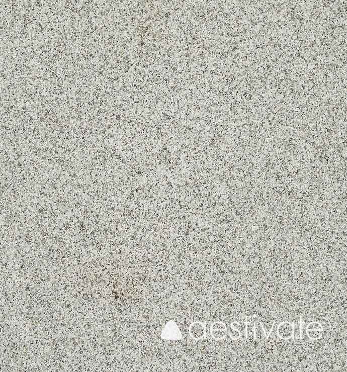 TP10219XXX_Granitplatten-Lapponia-Dust-Kuru-Grau-geflammt_3-logo-1.jpg Granitblockstufe Lapponia Dust Kuru grau geflammt aestivate