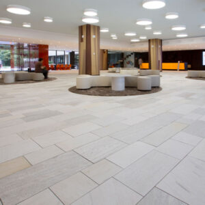 Terrassenplatte Albino bright spaltrau aestivate