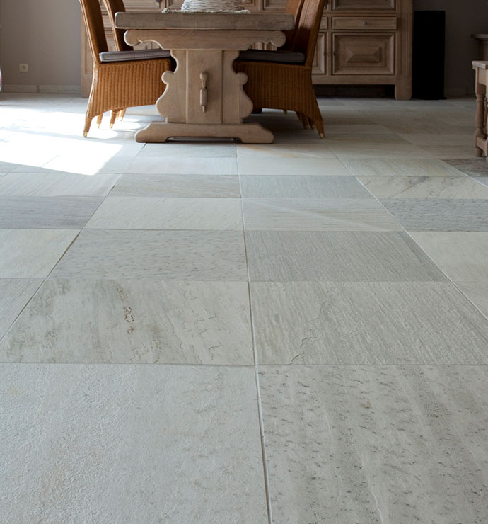 Terrassenplatte-Albino-bright-natursteinwolf-8-1.jpg Terrassenplatte Albino bright spaltrau aestivate