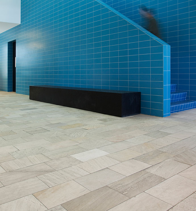 Terrassenplatte-Albino-bright-natursteinwolf-9-1.jpg Terrassenplatte Albino bright spaltrau aestivate