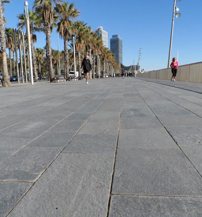 Terrassenplatte-Kiruna-Quarzit-natursteinwolf-7-1.jpg Terrassenplatte Kiruna Quarzit spaltrau aestivate