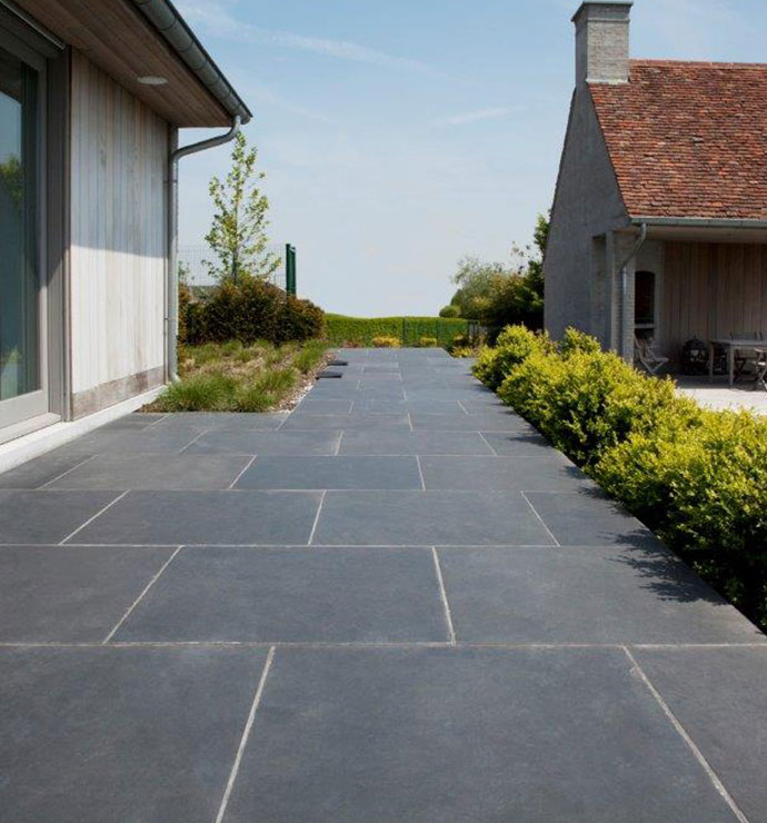 Terrassenplatte-Preto-do-Cavalo-aestivate-Schiefer-2-1.jpg Terrassenplatte Preto do Cavalo spaltrau aestivate