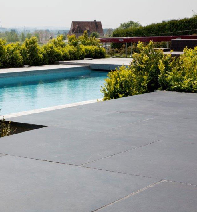 Terrassenplatte-Preto-do-Cavalo-aestivate-Schiefer-3-1.jpg Terrassenplatte Preto do Cavalo spaltrau aestivate