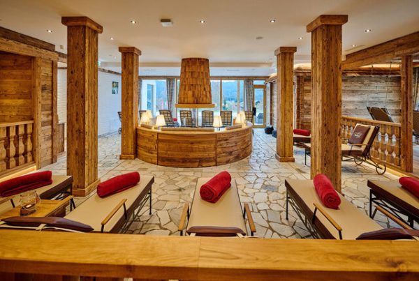 Rustikales Ambiente mit Polyplatten aestivate