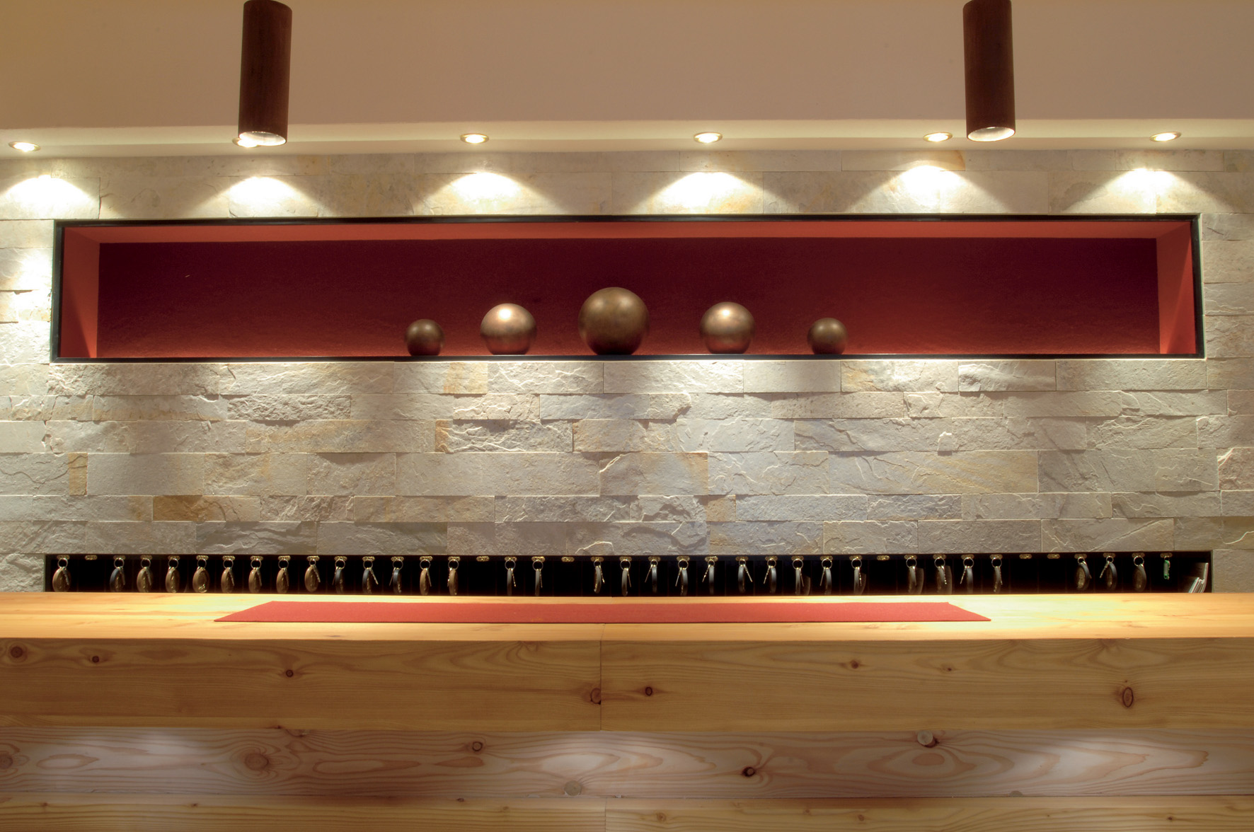 Natustein-Verblender-innen-aestivate Riemchen aus Naturstein als Wandverkleidung aestivate