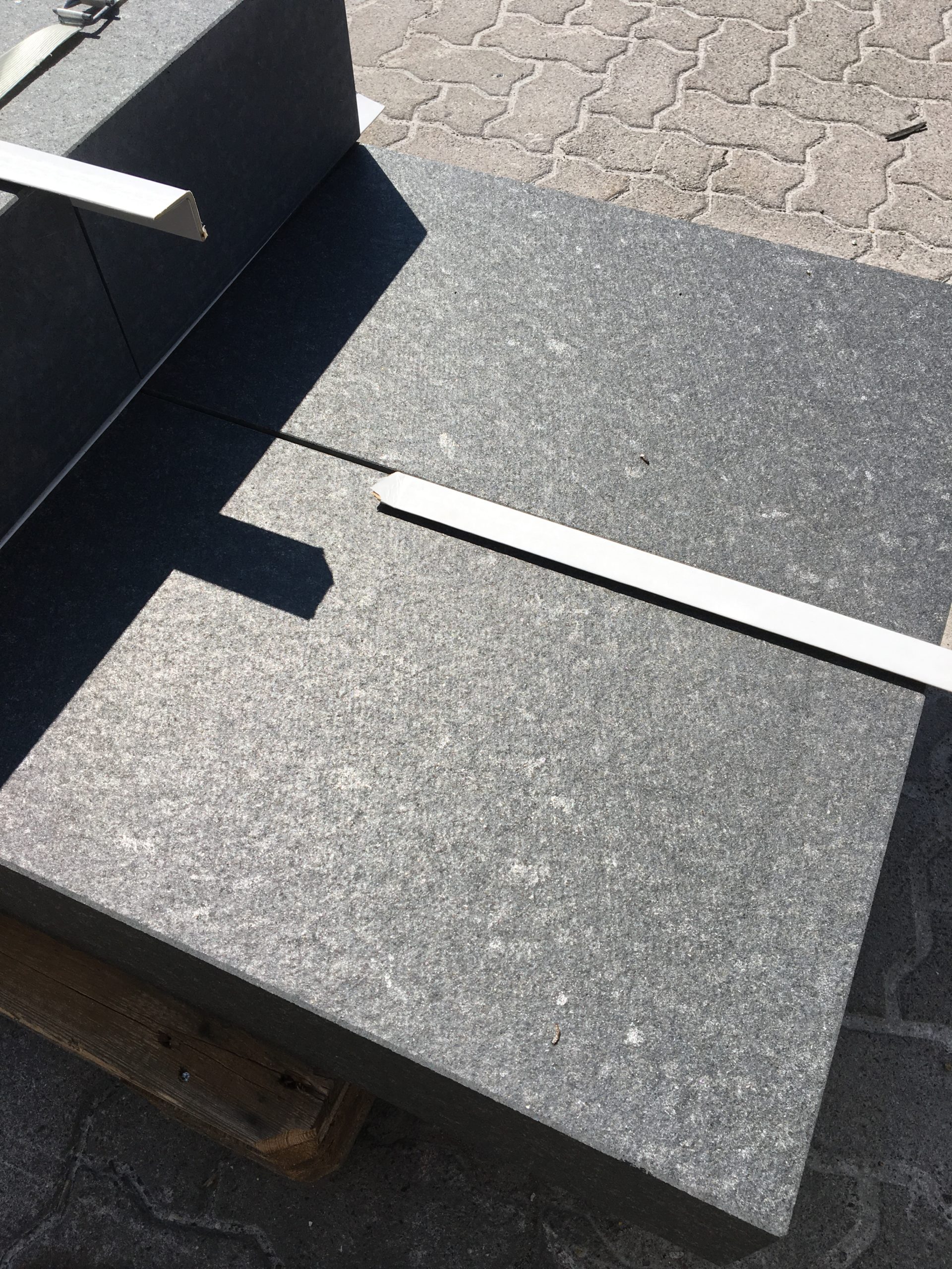 Nero Assoluto Fliese aestivate