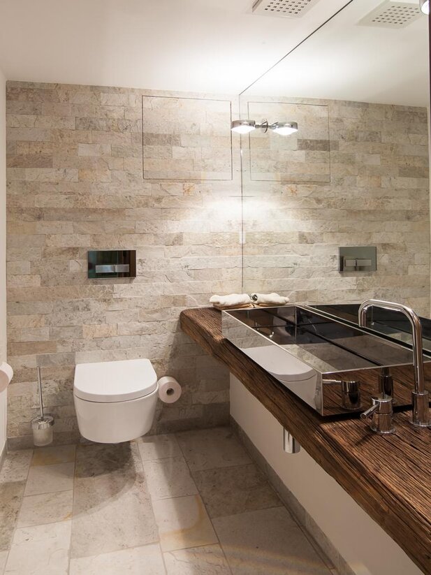 quarzitriemchen_als_wandverkleidung_aestivate Silberquarzit Riemchen aestivate