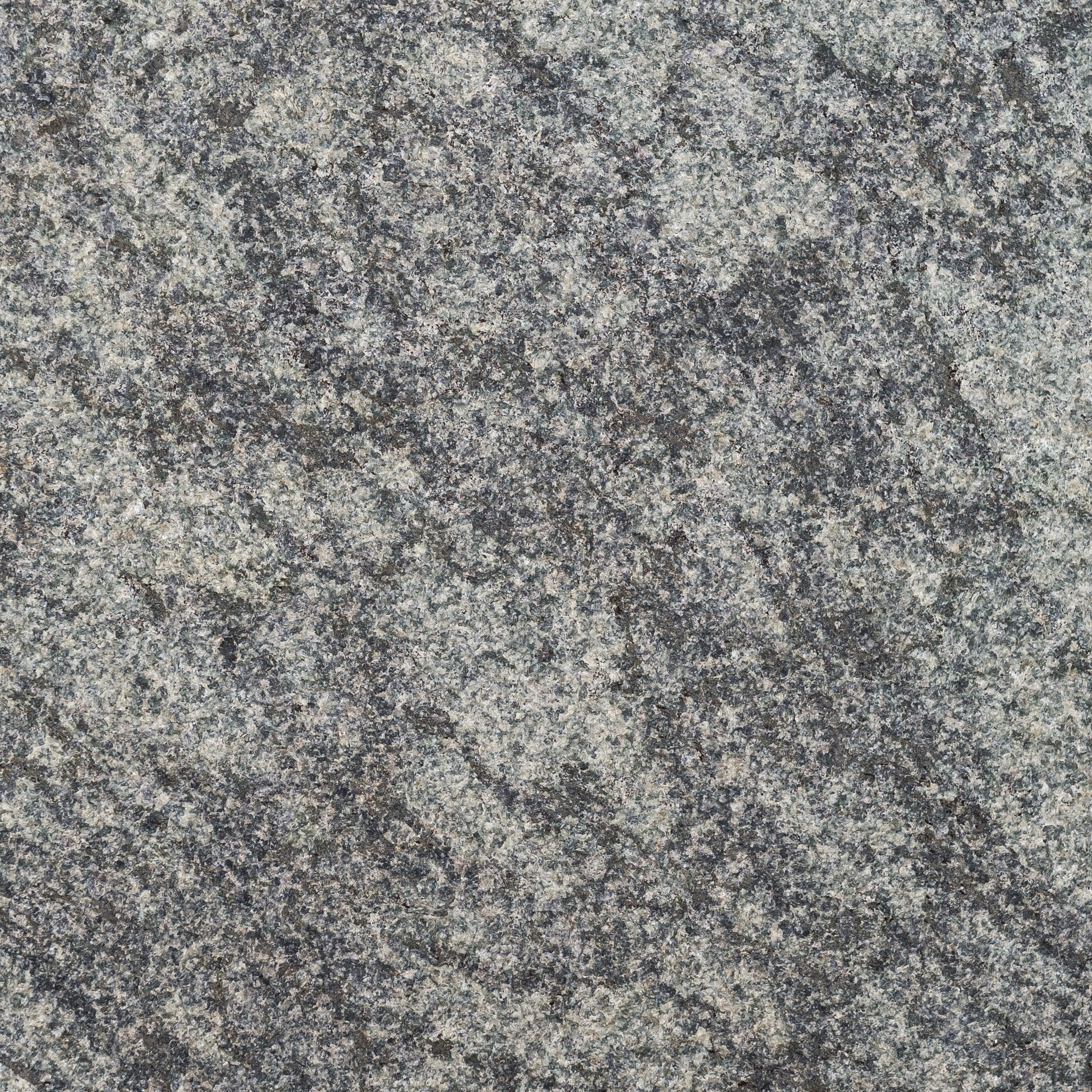 Granitplatte_Verde_Oliva_geflammt_und_gebürstet_8 Terrassenplatte Verde Oliva