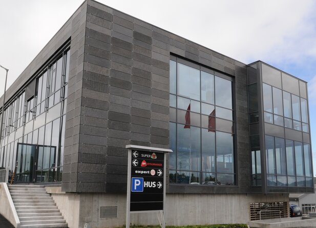 1otta_phyllit_spaltrau_fassade_geschichte_von_quarzit_aestivate Außenfassade Schiefer aestivate